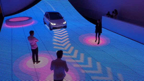 Floor Screen - 3.9 - IMAGIC