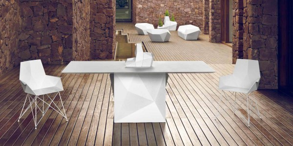 FAZ - Stuhl mit Armlehne Edelstahl