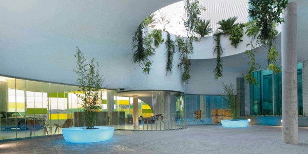 VASES ISLAND - Sitzobjekt u. Pflanzgefäß