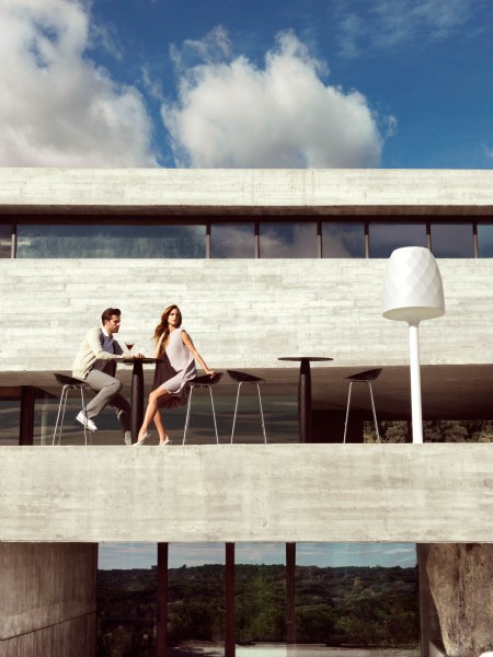 VASES - runder Tisch