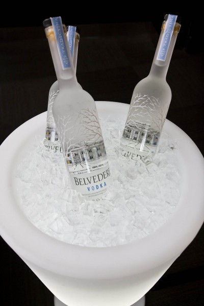 LIGHT DRINK - Flaschenkühler Leuchtobjekt