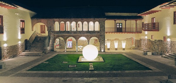 GLOBO - Leuchtobjekt