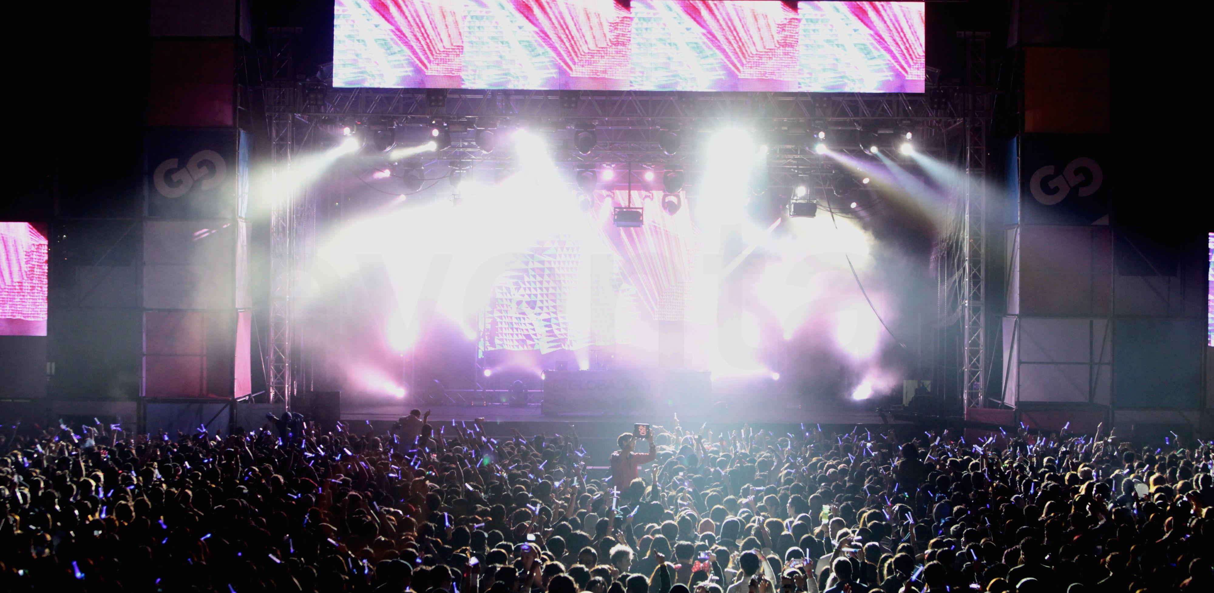 P69-LEDWall-eventar586ba1f9102bc