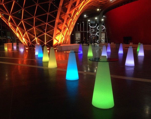 PEAK - runder Stehtisch