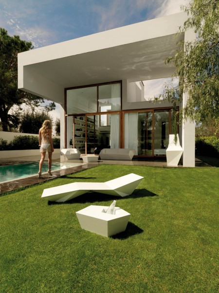 FAZ LOUNGE Tisch weiß VONDOM - mieten