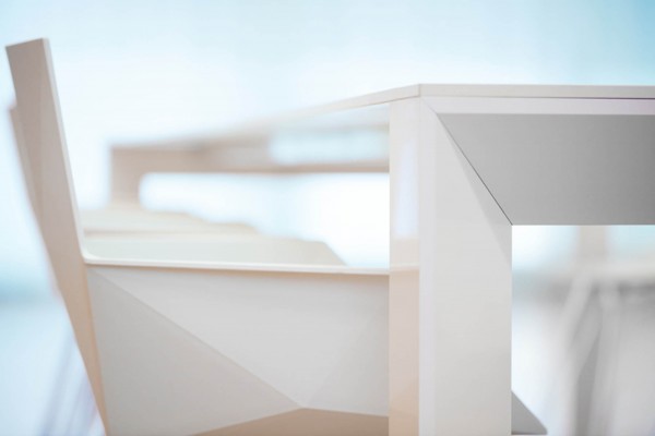 FAZ - Stuhl mit Armlehne Transparent