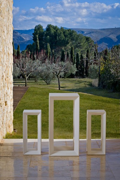 FRAME - Bistro Tisch