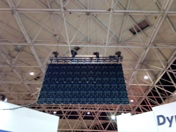 LED Wand P2 Messe SET B200 x H150 cm Wochenende mieten