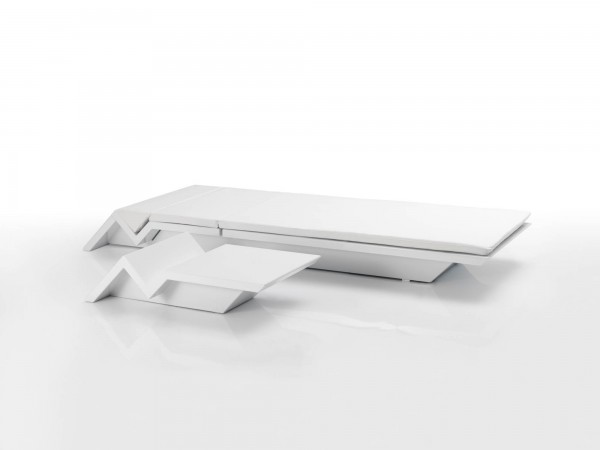 REST - Sonnenliege Tisch